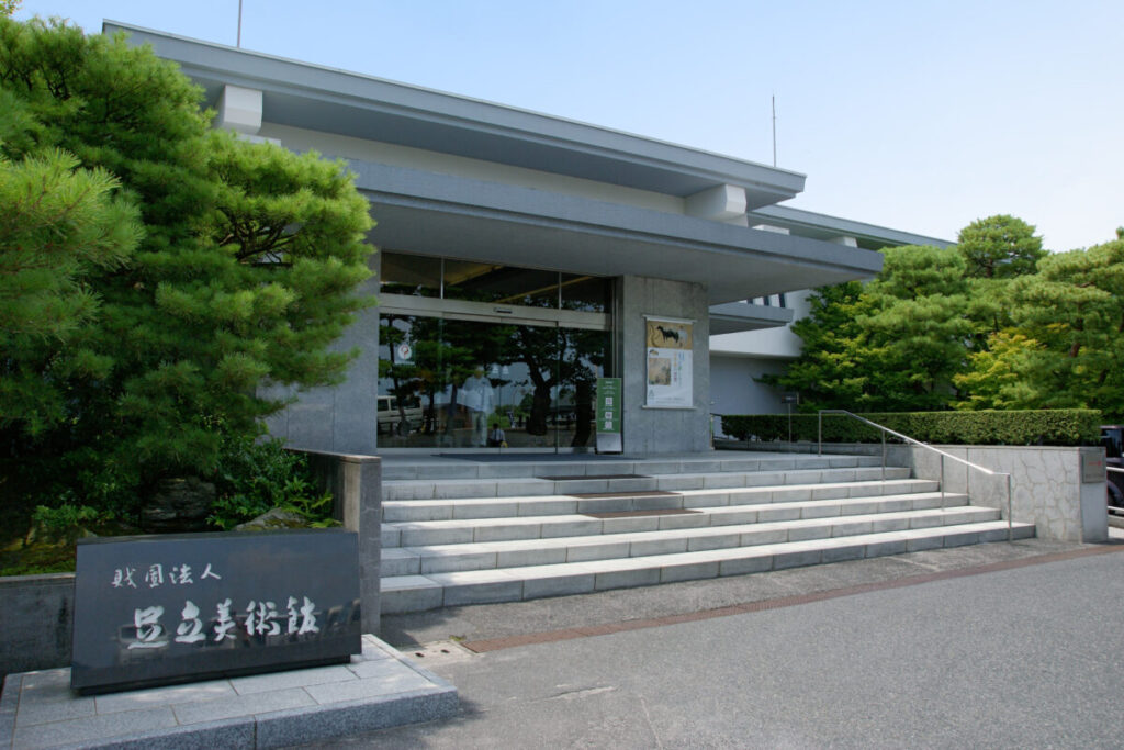 足立美術館正面玄関
